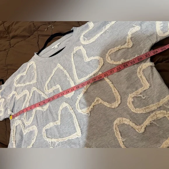 New!! Oli & Hali Gray Sweatshirt with Cream Heart Details - Picture 4 of 7